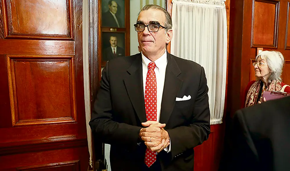 Rechazan subida de sueldos en el Congreso disuelto Rechazan subida de sueldos en el Congreso disuelto