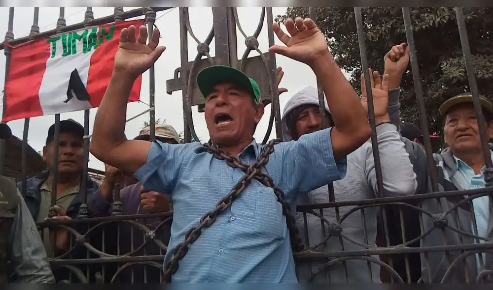 Conflicto en Tumán: trabajadores se encadenan en protesta contra retorno de administración [VIDEO]