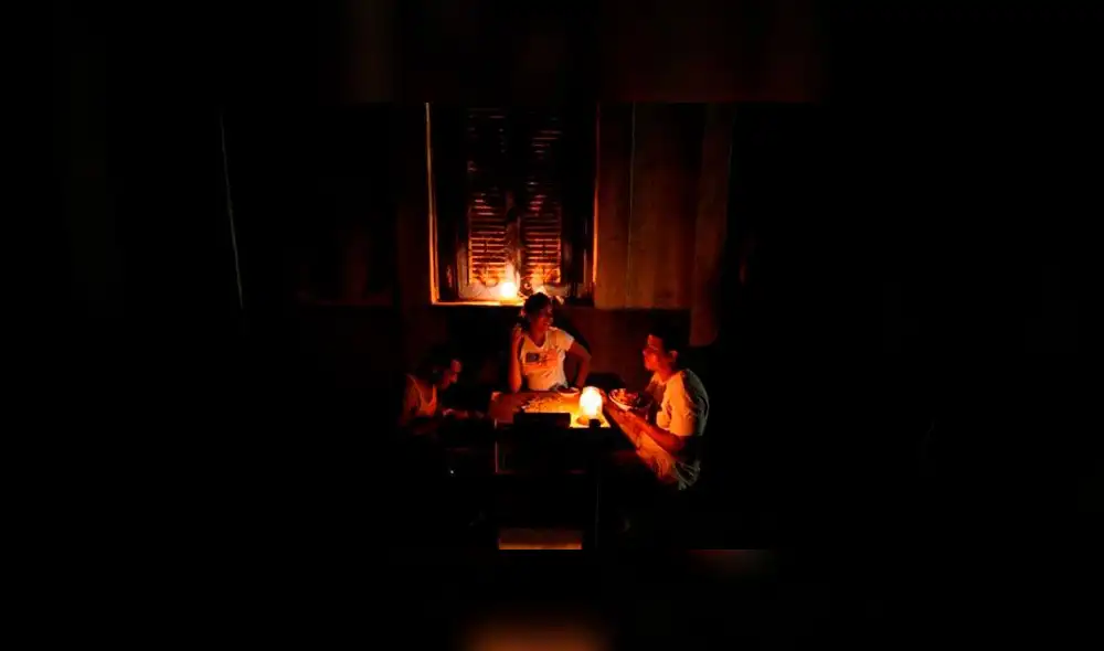Cuba recorta energía eléctrica para evitar apagones como los de Venezuela