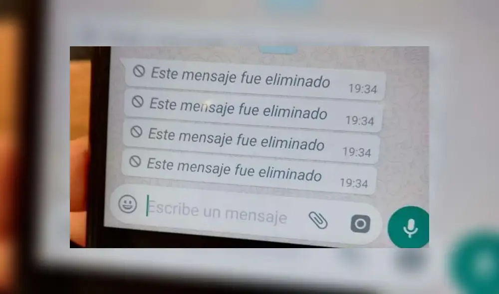 Cuando borras un mensaje de WhatsApp, la app muestra un mensaje que le informa a la persona con la que estas chateando.