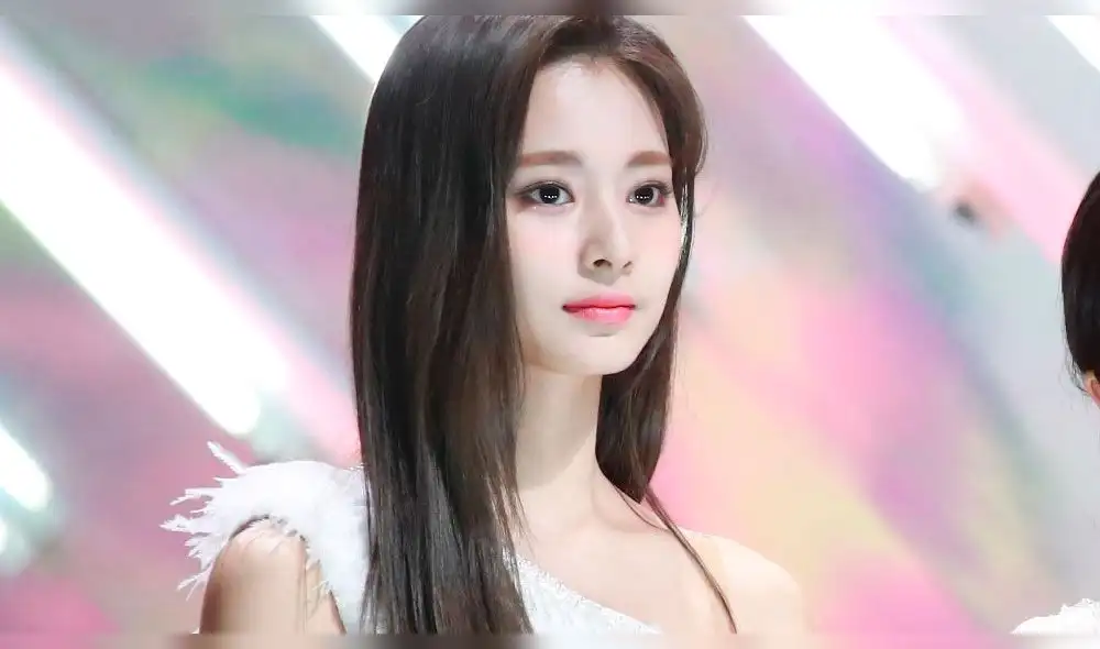 Tzuyu recibió duros comentarios por parte de usuarios chinos.