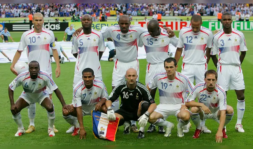 Fue subcampeón con Francia, campeón de la Champions y lo despidieron por Twitter [FOTOS]