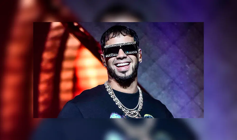 Anuel AA agita las redes sociales al tocar terrorífica canción en piano [VIDEO]