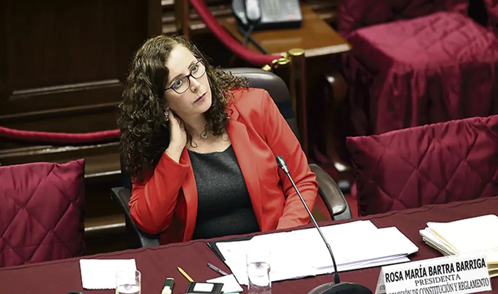 Imposición. Comisión de Constitución es presidida por congresista Rosa Bartra, quien adelantó opinión contra reforma.