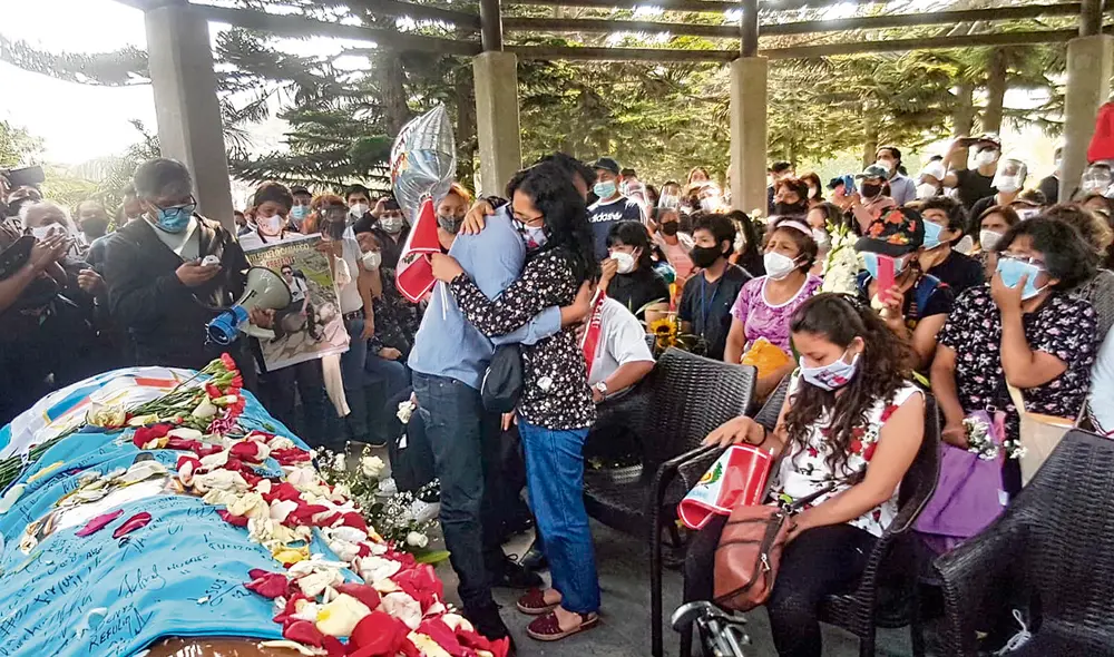 entierro inti sotelo foto urpi