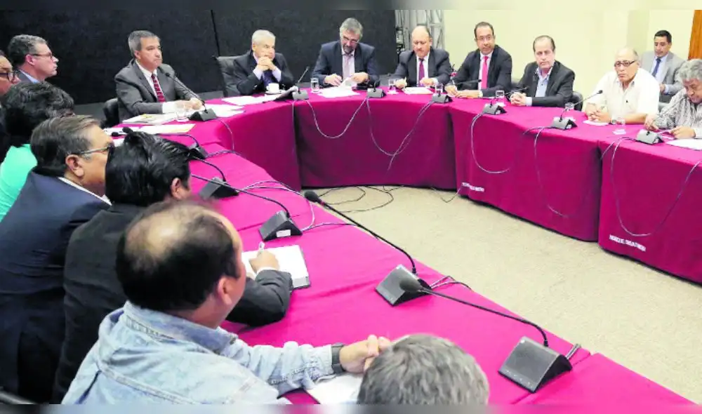 El 10 de mayo se instalará una mesa técnica con los pescadores en Matarani
