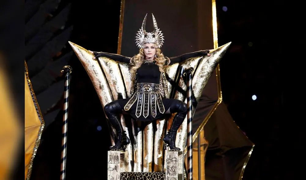 Madonna en el Super Bowl. REUTERS/Jim Young