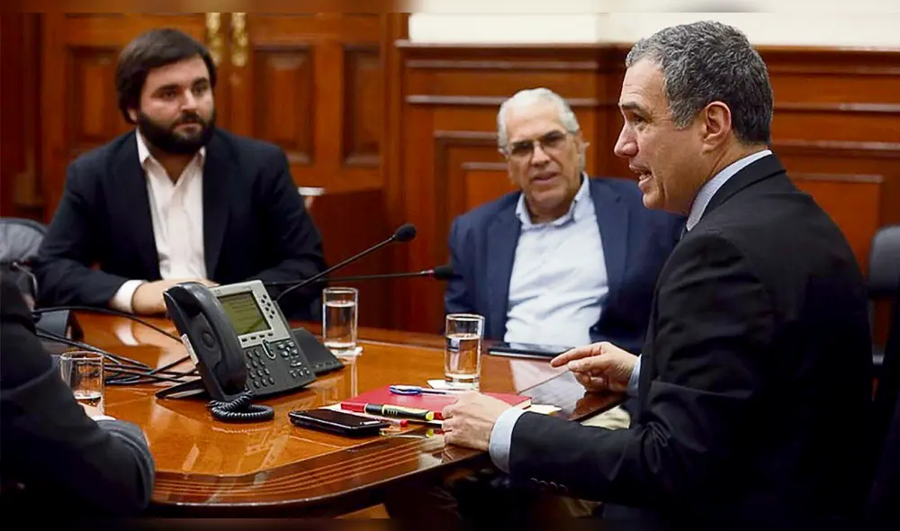 Bancadas Cambio 21 y Liberal se reunieron con Salvador del Solar Bancadas Cambio 21 y Liberal se reunieron con Salvador del Solar