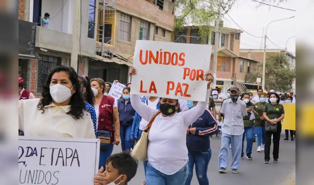 Marcha por la paz en Sullana. Foto: Chilalo Noticias Marcha por la paz en Sullana. Foto: Chilalo Noticias