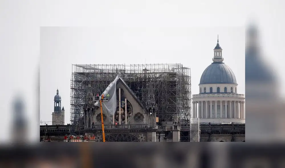 Notre Dame está "casi a salvo", según ministro francés de Cultura