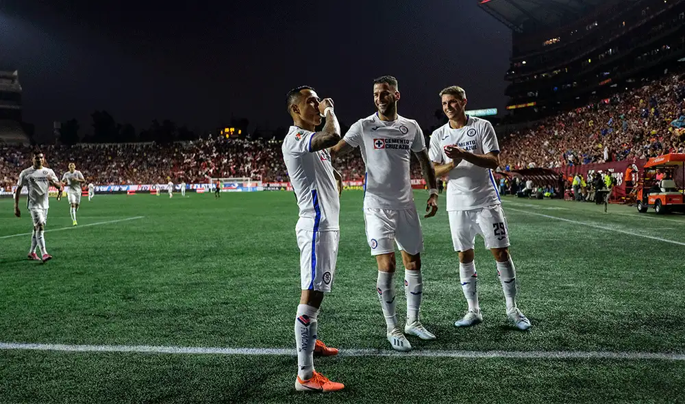 Yoshimar Yotún marcó el primer gol del Cruz Azul vs. Tijuana con una gran definición desde el punto penal. | Foto: AFP Yoshimar Yotún marcó el primer gol del Cruz Azul vs. Tijuana con una gran definición desde el punto penal. | Foto: AFP