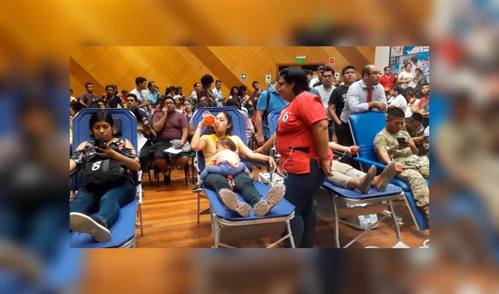 Sin precedentes. Cientos de personas acudieron a donar sangre para heridos en incendio de Villa el Salvador. Foto: GLR