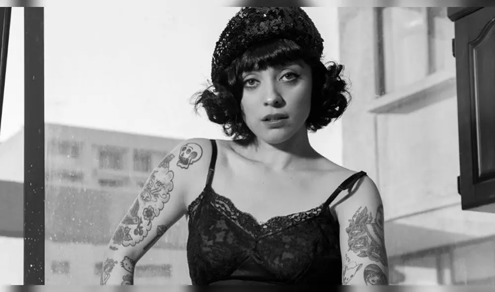 Mon Laferte visita el puente de los suspiros a su llegada a Lima. Foto: Instagram Mon Laferte visita el puente de los suspiros a su llegada a Lima. Foto: Instagram