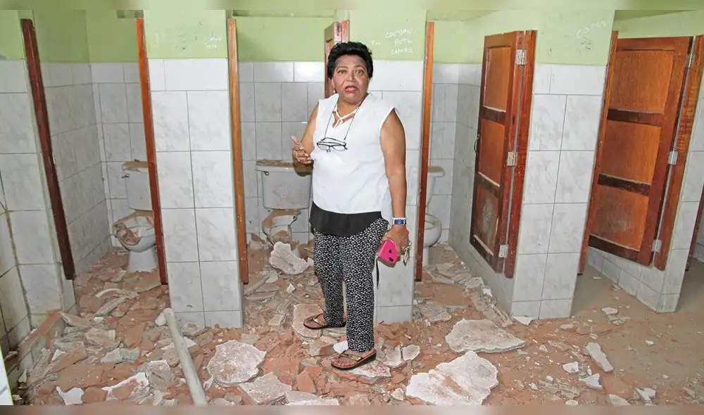 De mal en peor. Existen más de 2000 colegios que carecen de agua e inodoros en Piura, según informe.