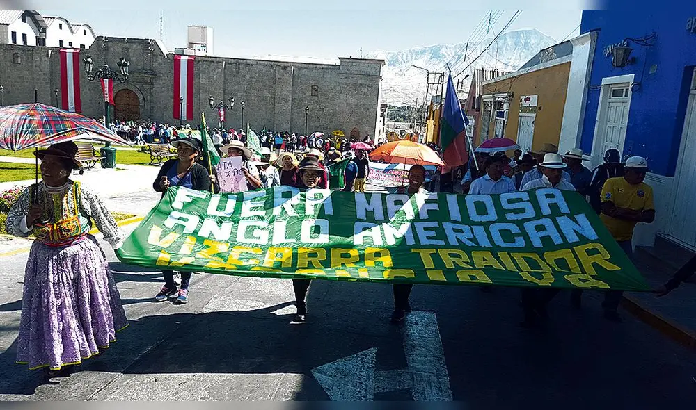 protesta. Moqueguanos salieron a las calles a marchar en rechazo al proyecto Quellaveco. Exigieron que se frenen los trabajos de construcción. protesta. Moqueguanos salieron a las calles a marchar en rechazo al proyecto Quellaveco. Exigieron que se frenen los trabajos de construcción.
