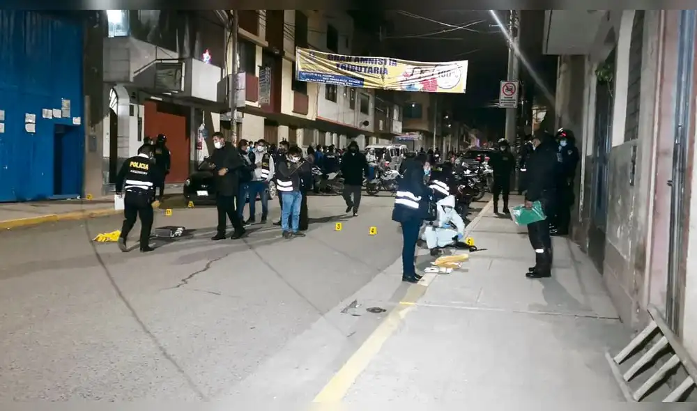 escaparon. Los delincuentes lograron fugaron por los techos de las viviendas contiguas. escaparon. Los delincuentes lograron fugaron por los techos de las viviendas contiguas.