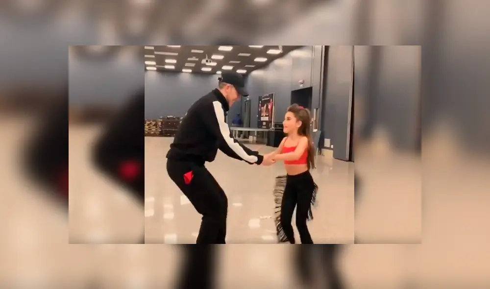 En Facebook, un padre con su hija demostró su talento en el baile y recibieron los elogios por sus movimientos.