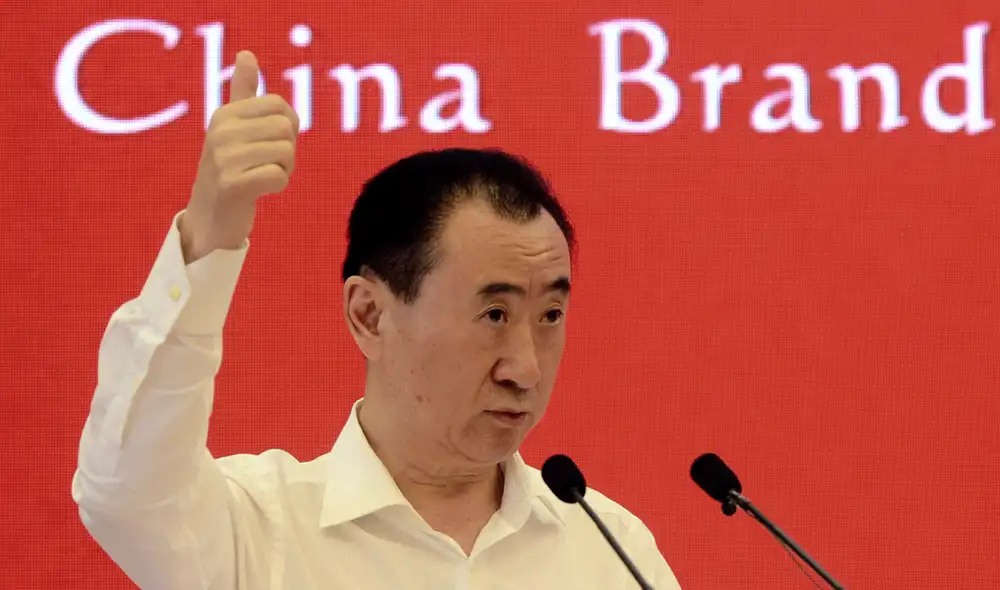 Wang Jianlin, presidente del gigante inmobiliario Wanda Group, en el China Brand Forum (2015). Foto: AFP