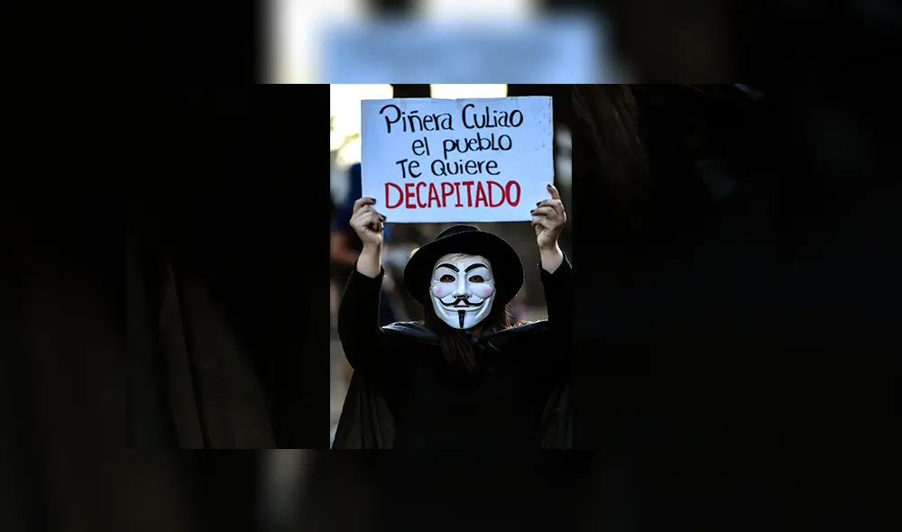 Los chilenos salieron a protestar de una forma peculiar por Halloween. Los chilenos salieron a protestar de una forma peculiar por Halloween.