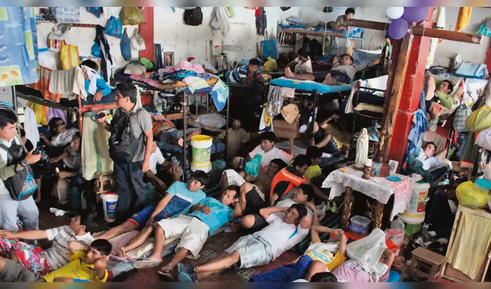 Caótico. Son 4,606 internos que alberga el penal de Chiclayo, construido solo para 900 reos. Hay 398 casos de TBC.