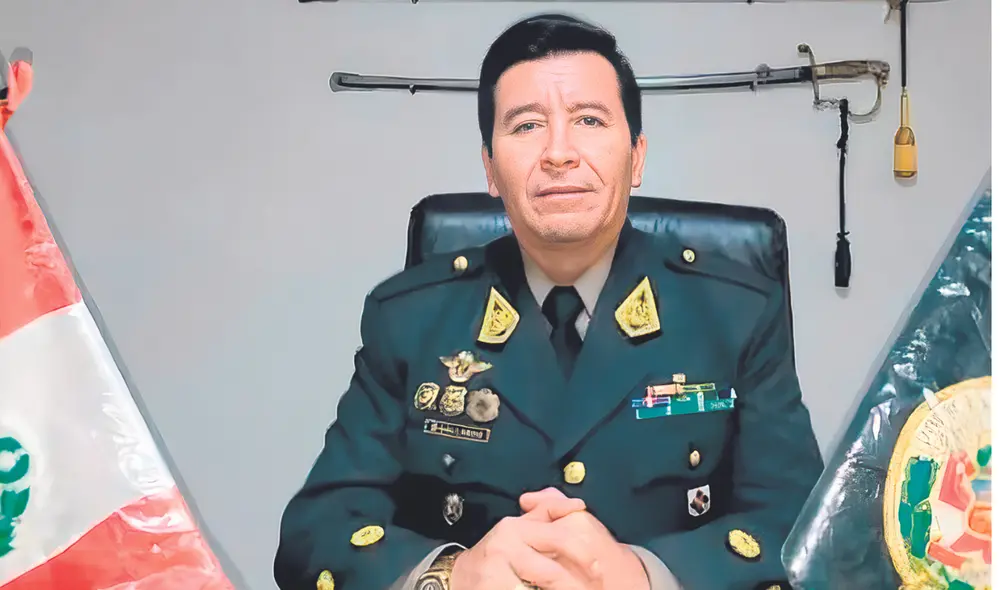 Javier Gallardo, ascensos irregulares.