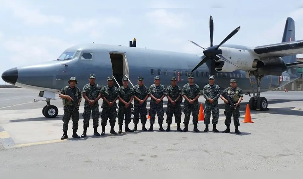 Buzos se suman a búsqueda de desaparecidos por naufragio. Foto: Marina de Guerra. Buzos se suman a búsqueda de desaparecidos por naufragio. Foto: Marina de Guerra.