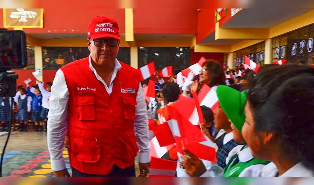 Ministro de Defensa, José Huerta Torre Ministro de Defensa, José Huerta Torre