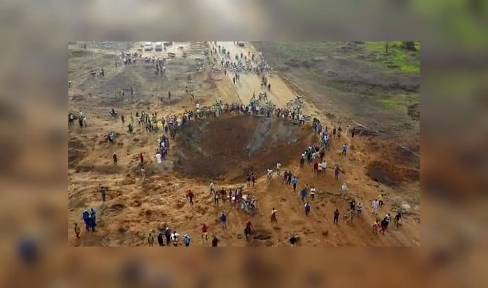 El enorme cráter se ha atribuido al impacto de un meteorito en Nigeria. Foto: EMM Visuals. El enorme cráter se ha atribuido al impacto de un meteorito en Nigeria. Foto: EMM Visuals.