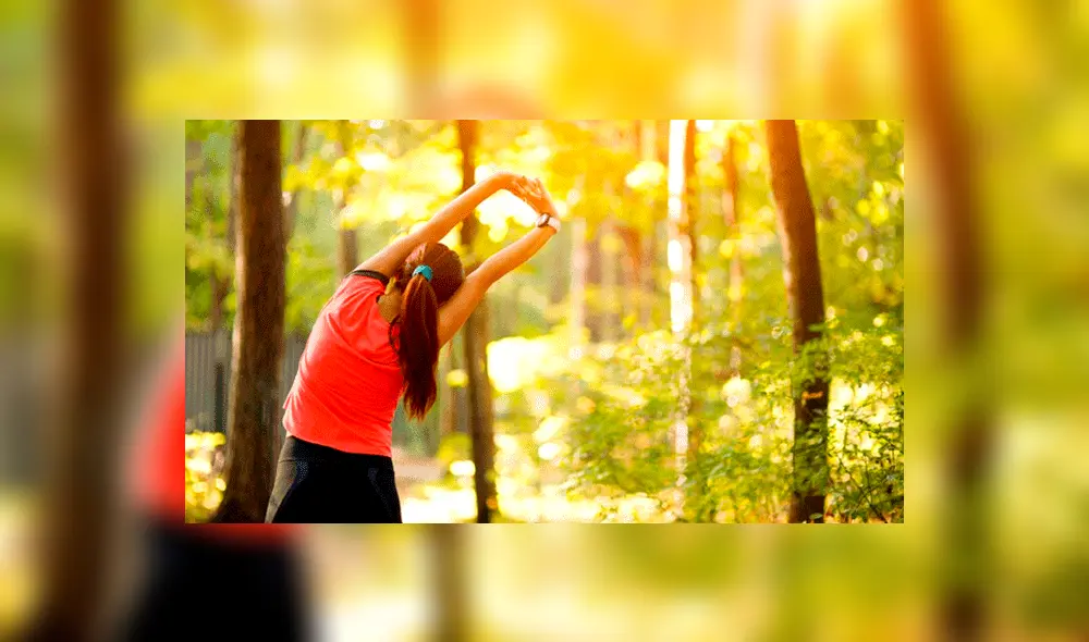 Ejercicios para crecer: estiramiento contra la pared.