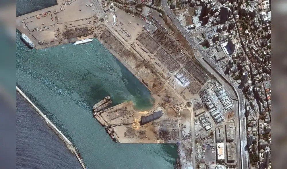 Imagen satelital tomada por MAXAR Technologies muestra la devastación en Beirut. Foto: EFE. Imagen satelital tomada por MAXAR Technologies muestra la devastación en Beirut. Foto: EFE.