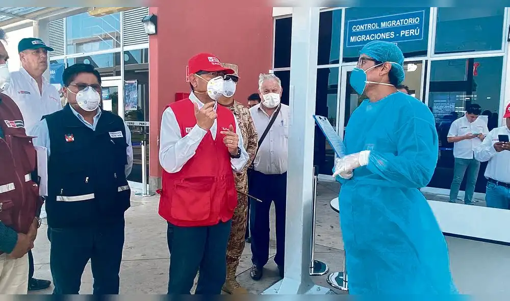 final. Ministro Montenegro (rojo) supervisó el ingreso del último bloque de peruanos por el control fronterizo Santa Rosa. final. Ministro Montenegro (rojo) supervisó el ingreso del último bloque de peruanos por el control fronterizo Santa Rosa.