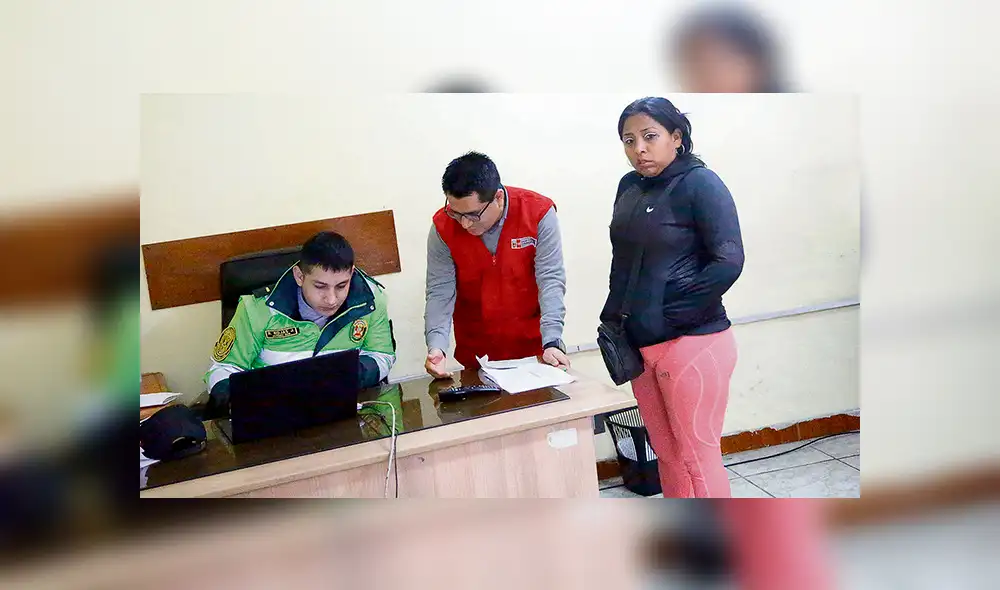 Yrene Valencia Rupay es atendida en la comisaría. Yrene Valencia Rupay es atendida en la comisaría.