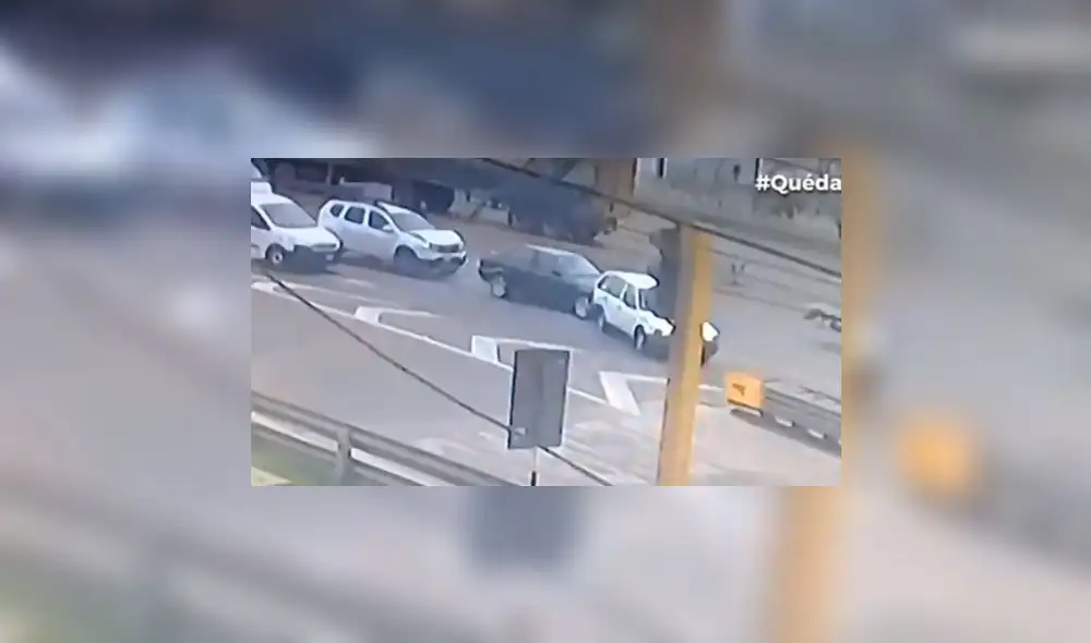 Reportan triple choque de autos en Panamericana Sur. Foto: Captura de pantalla Canal N.
