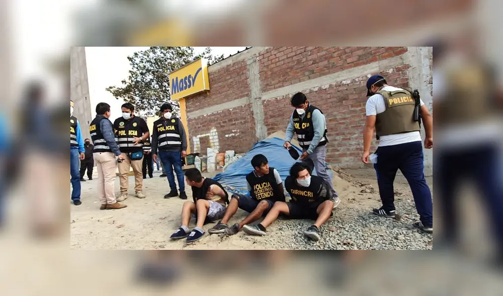 Intervención se logró gracias a la participación de agentes de la Divisón de Secuestros e Inteligencia de la Dirincri. (Foto: Joel Robles / URPI - GLR) Intervención se logró gracias a la participación de agentes de la Divisón de Secuestros e Inteligencia de la Dirincri. (Foto: Joel Robles / URPI - GLR)