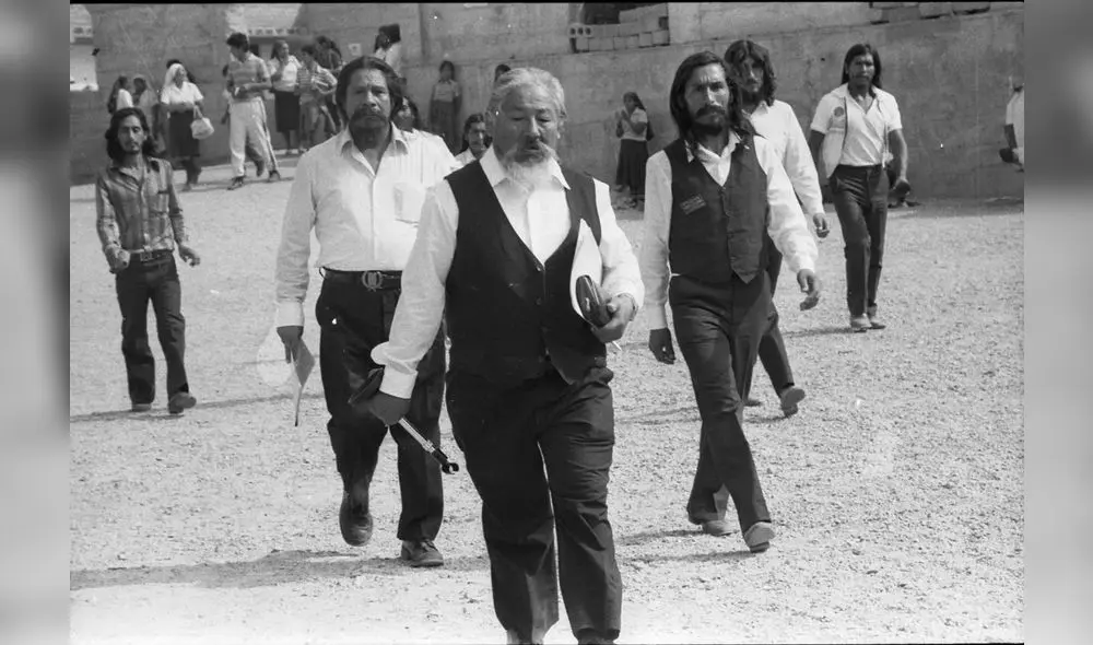 19-04-86  1986ENTREVISTA  A  EZEQUIEL  ATAUCUSI  GAMONAL  LIDER DE LA ASOCIACION EVANGELICA DE LA MISION ISRAELITA DEL NUEVO PACTO UNIVERSAL  QUE DESPUES  FORMARA  EL PARTIDO POLITICO  FREPAP  ///  COMISION NUMERO  37454