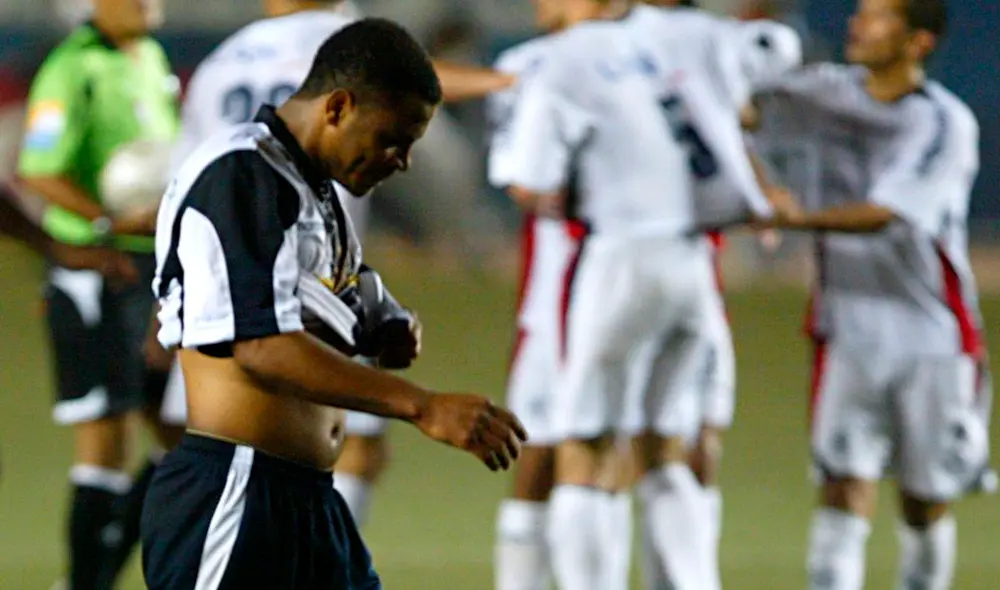 Alianza Lima: Juan Carrillo confesó que gol que salvó del descenso a los blanquiazules fue retribuido con 700 dolares. Alianza Lima: Juan Carrillo confesó que gol que salvó del descenso a los blanquiazules fue retribuido con 700 dolares.