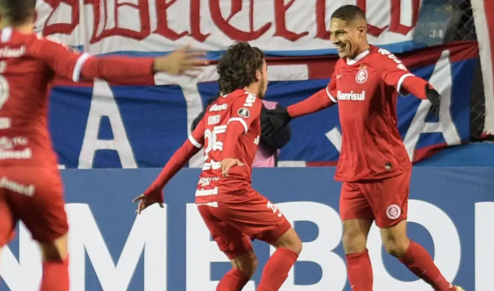 Paolo Guerrero no jugará en Boca Juniors y se quedará en el Inter de Porto Alegre. | Foto: AFP
