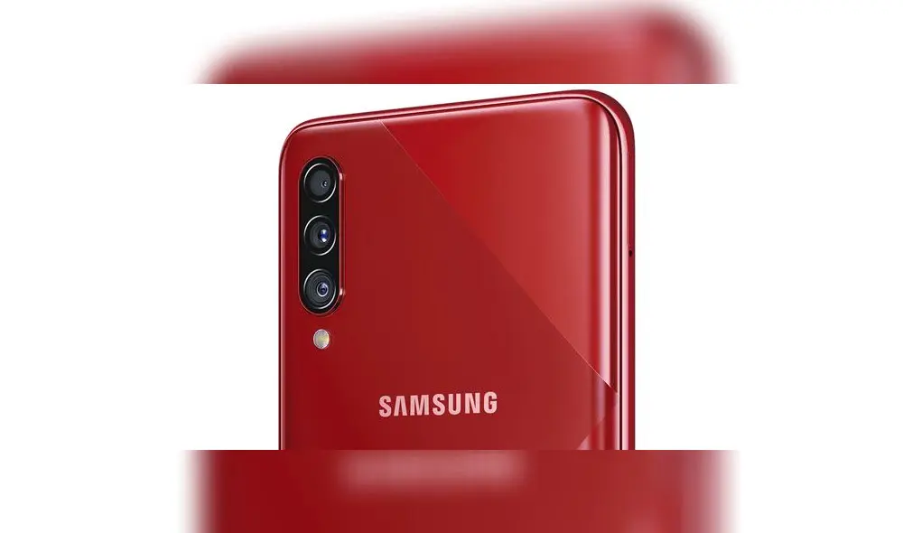 El Samsung Galaxy A70s tiene triple cámara trasera con un sensor principal de 64 megapíxeles. El Samsung Galaxy A70s tiene triple cámara trasera con un sensor principal de 64 megapíxeles.