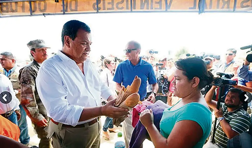 Moradores califican de migajas ayuda que entregó ministro