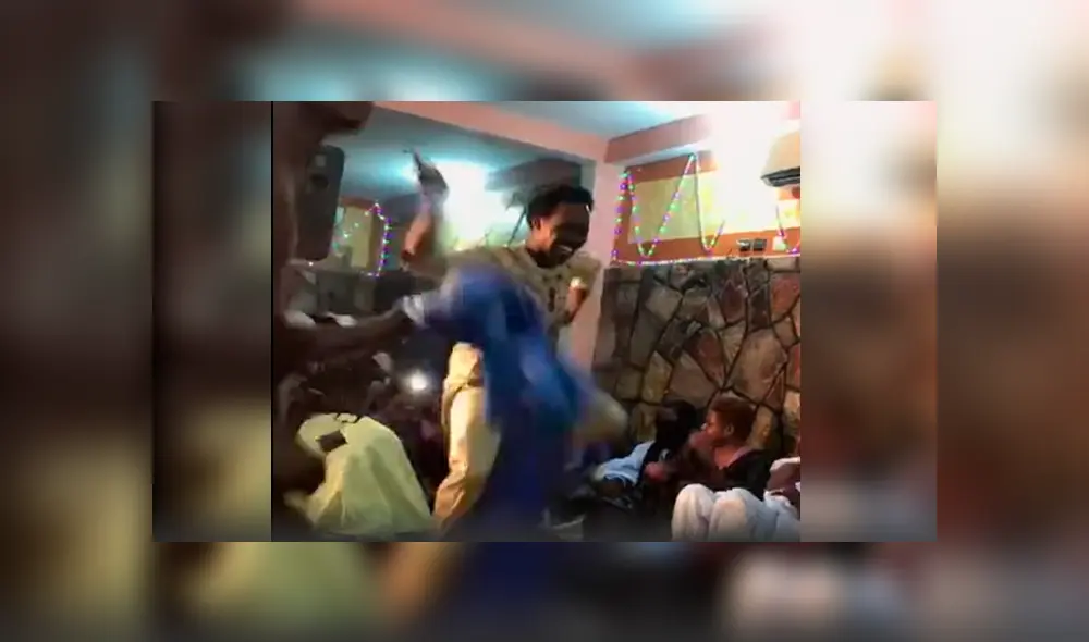 Condenan a 8 hombres homosexuales por ‘bailar como mujeres’ durante una fiesta Condenan a 8 hombres homosexuales por ‘bailar como mujeres’ durante una fiesta