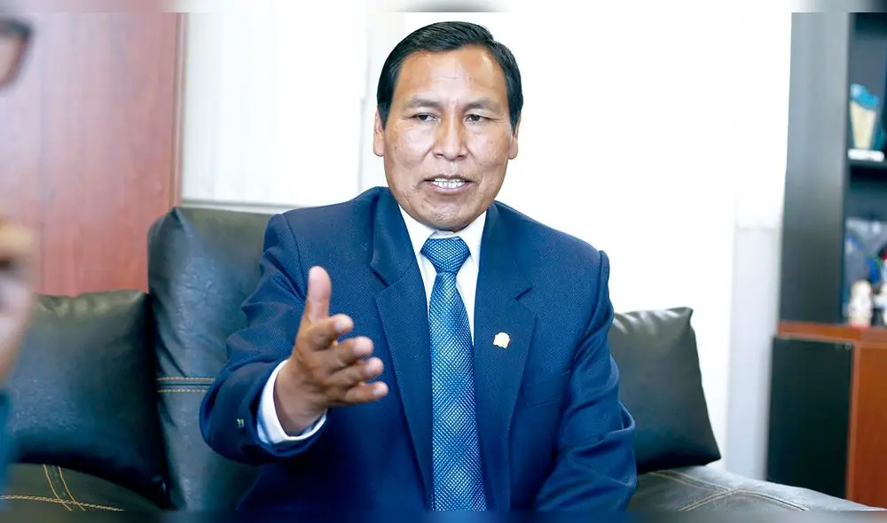 apoya contrareforma. Machaca considera que representantes de universidades deben integrar directorio de Sunedu.