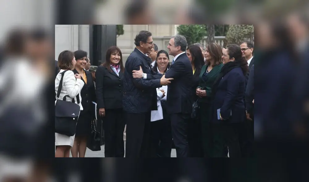 Fotografía que integra secuencia "Cierre del Congreso de la República del Perú" nominada a los Premios Nacionales de Periodismo 2019.