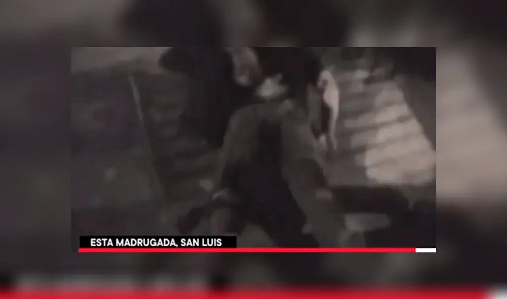 Sujetos intentaron robar una minivan en el cruce de los jirones Almudena y Madrileña, en San Luis. Foto: Captura/TVPerú Sujetos intentaron robar una minivan en el cruce de los jirones Almudena y Madrileña, en San Luis. Foto: Captura/TVPerú