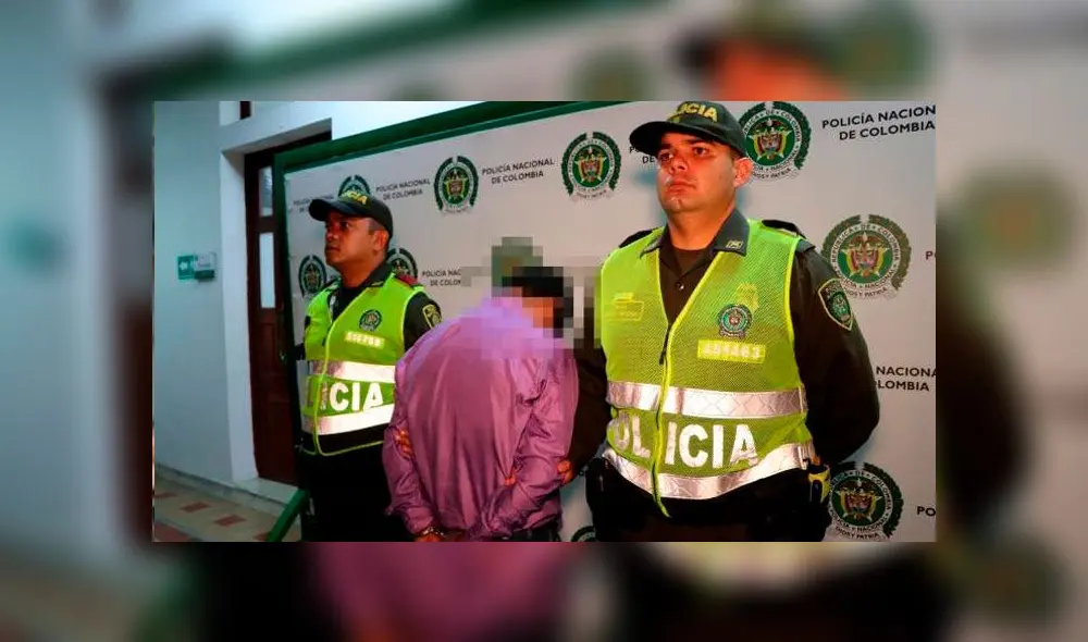 PAdre de 58 año es capturado en el preciso momento en que abusada de su hija adolescente. Foto: Policía de Colombia PAdre de 58 año es capturado en el preciso momento en que abusada de su hija adolescente. Foto: Policía de Colombia