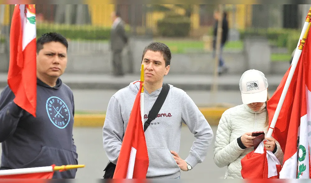 Manifestación contra el cierre del Congreso. Foto: Javier Quispe/La República