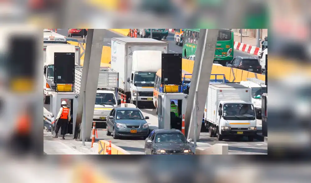 Defensoría pide que publiquen bases de los contratos de los peajes