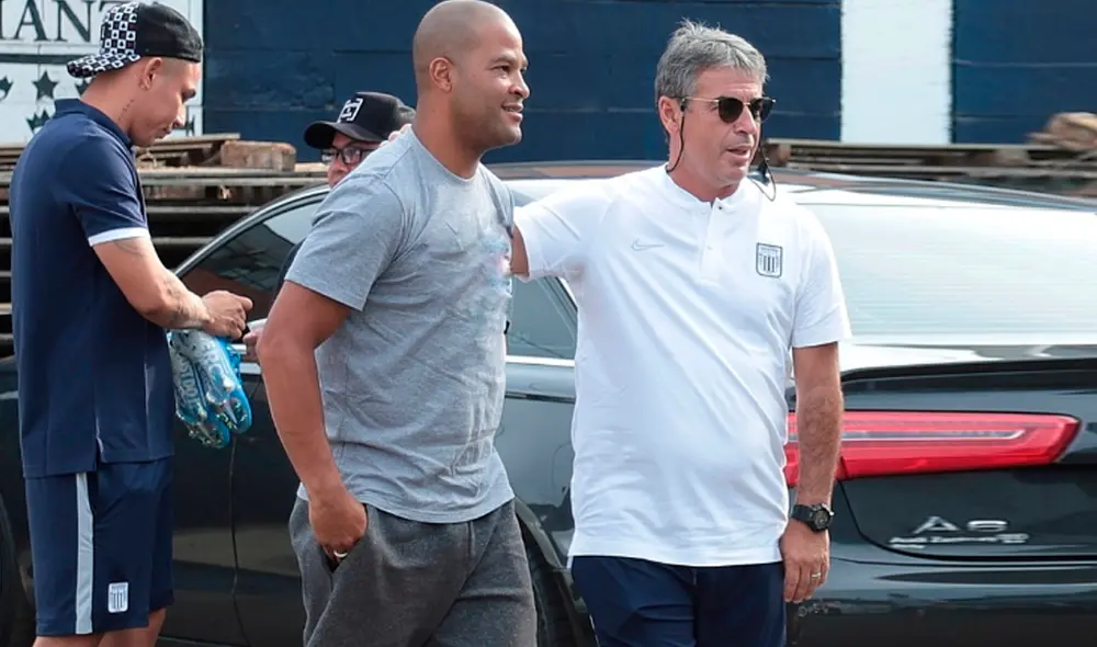 Alberto Rodríguez se ausentó en la última parte del entrenamiento Alianza Lima. Alberto Rodríguez se ausentó en la última parte del entrenamiento Alianza Lima.