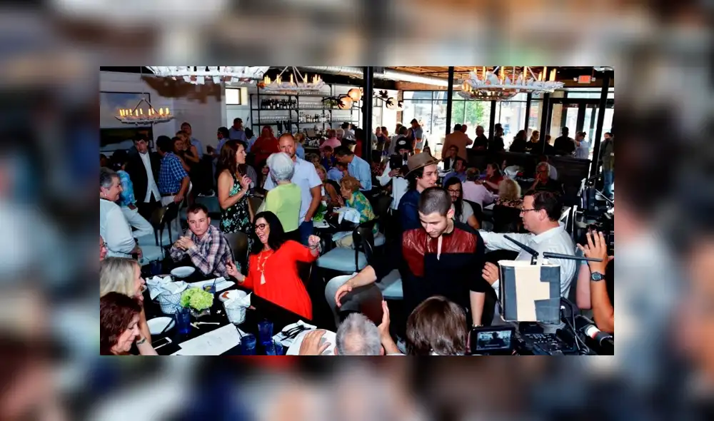 Los Jonas incursionan en la gastronomía con su propio restaurante [VIDEO]