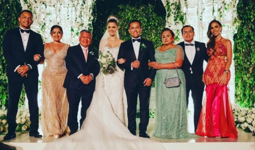 Toda la familia Acuña en el matrimonio de Brunella y Richard. Foto: Instagram.