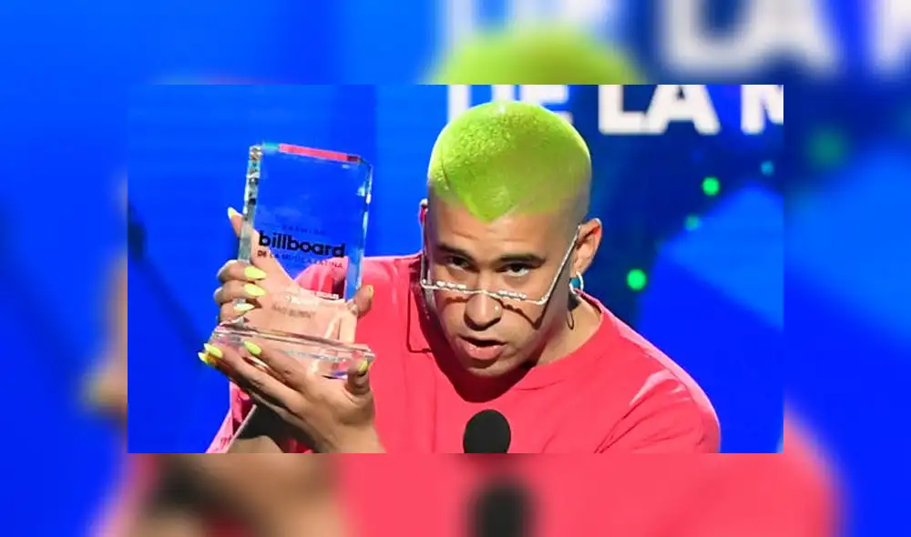 Bad Bunny se presenta en concierto de Farruko y regala dinero [VIDEO]